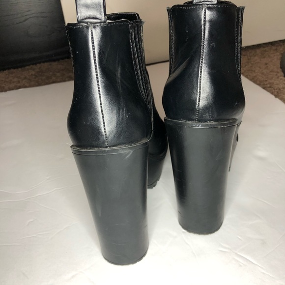 Kendall & Kylie chicc platform booties in black 🌸 - Picture 6 of 7